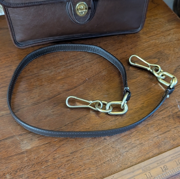 Coach Vintage Willis Bag Brown # 9927 Leather Crossbody, Shoulder - Picture 6 of 15